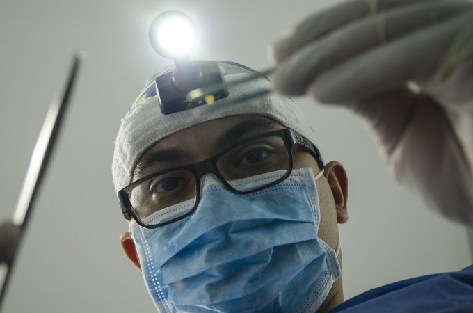 Chirurg stomatologiczny
